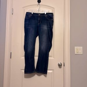 Never worn Maurice’s 16W Short bootcut jeans